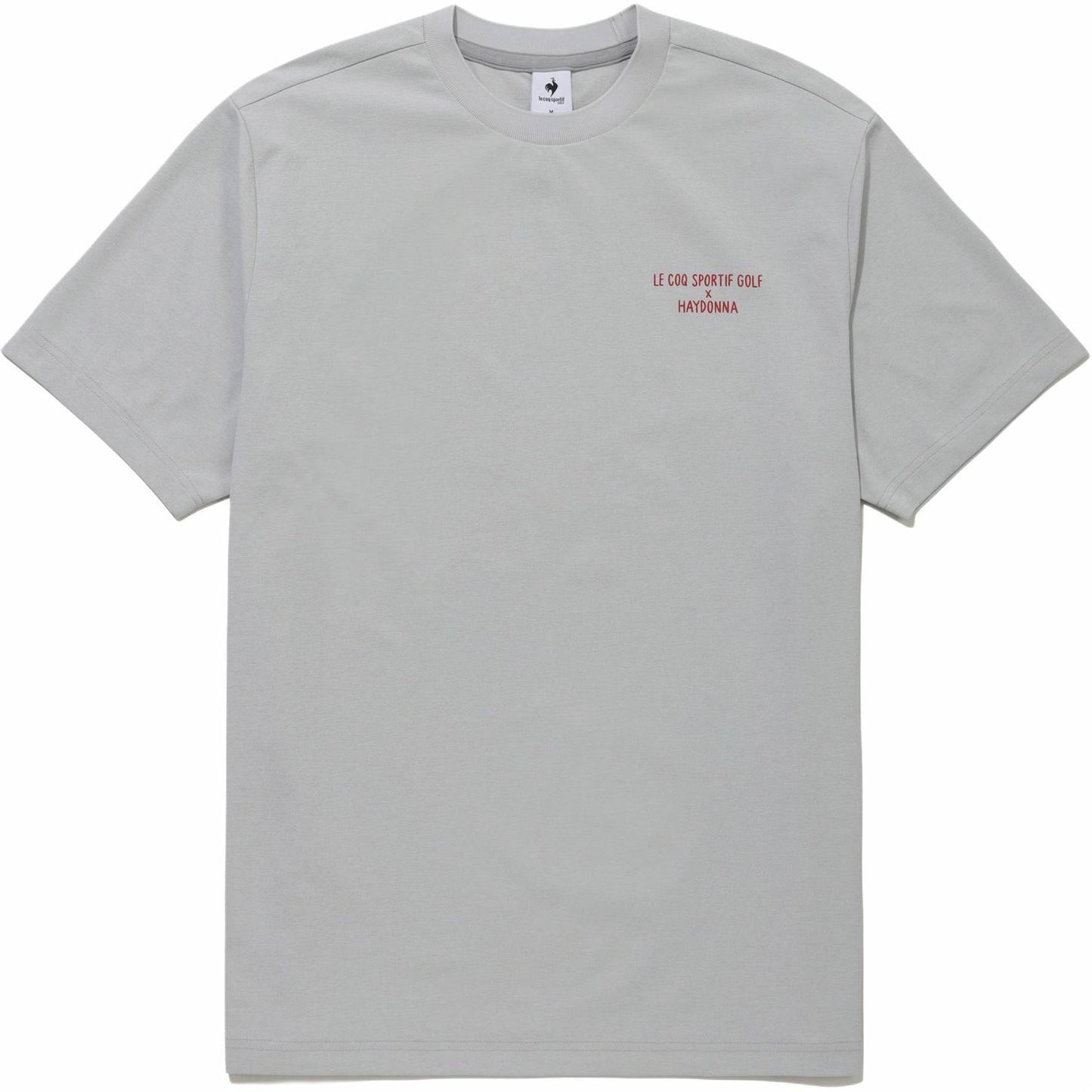 Le Coq Sportif logotipi bosilgan qisqa yengli, bo'yinbog'li futbolka