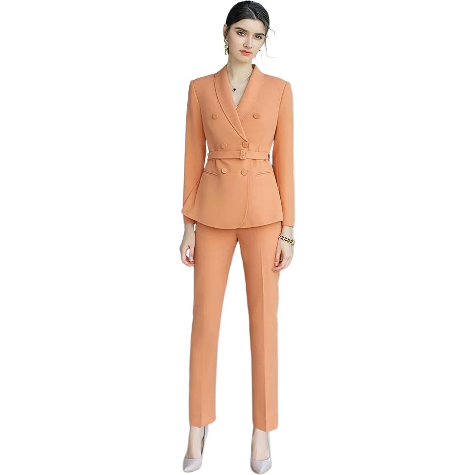 Bir ro'mol odob kommutatsiyasi yorqin katta ayol qahramoni shahar go'zalligi ish joyida martaba ish kiyimi erta bahor egasi menejeri tibbiyot o'qituvchisi uzun rasmiy kostyum shim kostyum ayollar