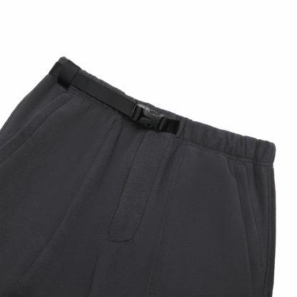 New Balance erkaklar uchun ko‘p cho‘ntakli elastik sport shimlari qora