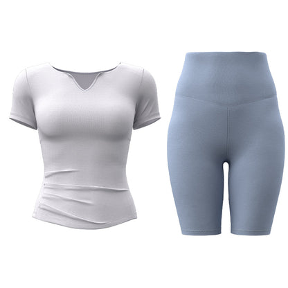 FARO ayollar sport kostyumi