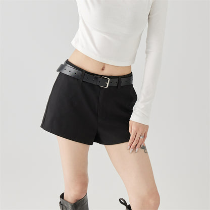 Ayollar uchun golfcross shortilari