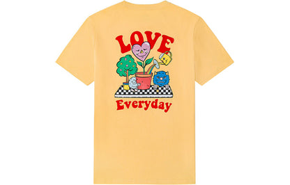 Vans ayollar futbolkasi