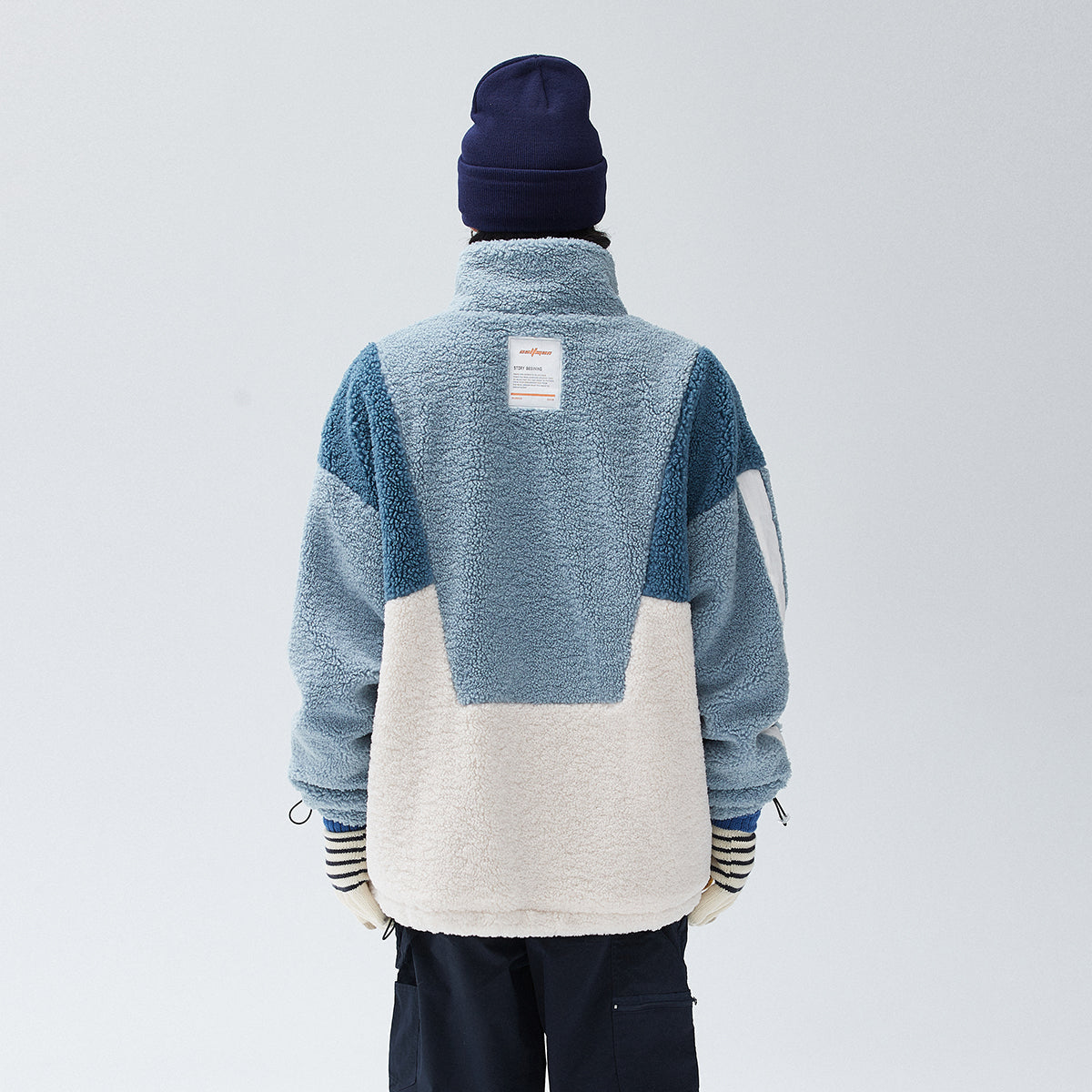 Golfkross ish kiyimi cho'ntaklari bir-biriga bog'langan to'qnashuv rangli qo'zichoq juni harflari yorlig'i qalinlashgan yoqa bo'sh paxta ko'ylagi bir xil narsali erkaklar va ayollar