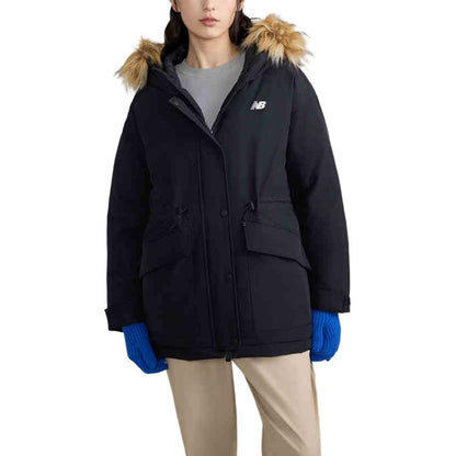 New Balance ayollarning shamol va issiq suv oʻtkazmaydigan qalpoqli koʻylagi