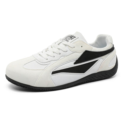 Erkaklar AAA 1955-yildan beri krossovkalar