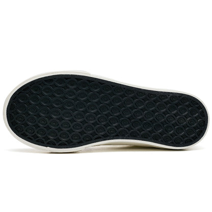 AAA 1955-yildan beri krossovkalar