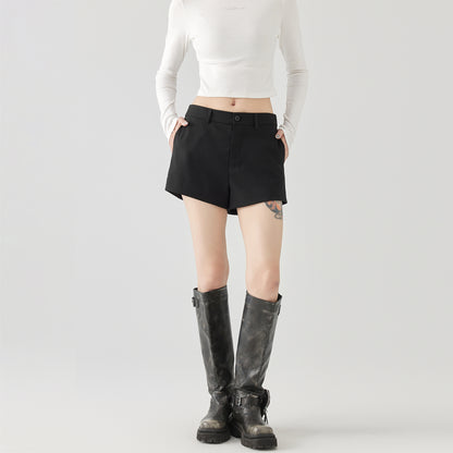 Ayollar uchun golfcross shortilari