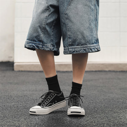 Erkaklar AAA 1955-yildan beri krossovkalar