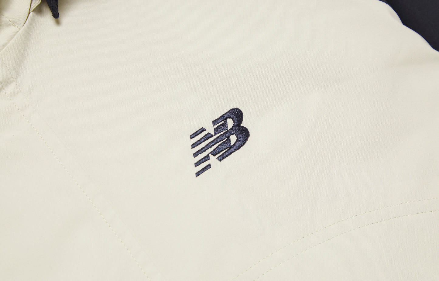 New Balance FW24 kurtkasi