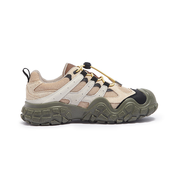 Ayollar uchun tuya krossovkalari