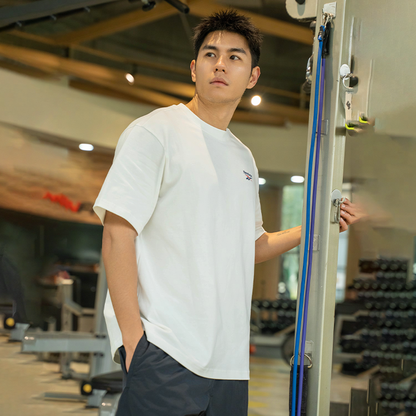 Reebok erkaklar futbolkasi