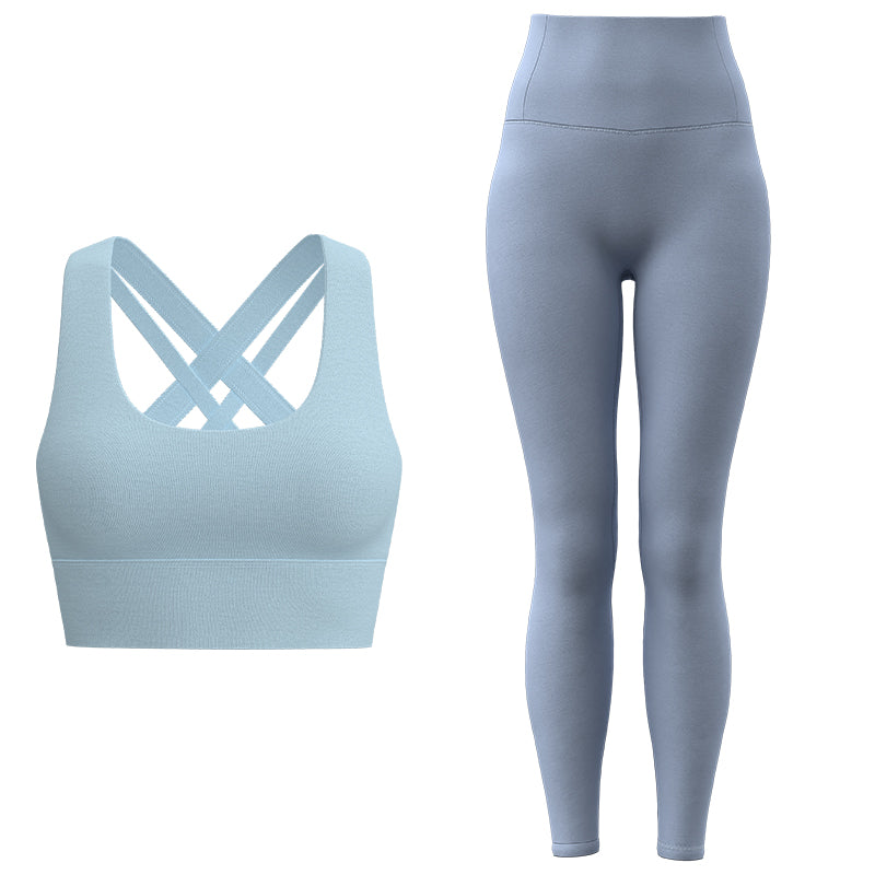 FARO ayollar sport kostyumi