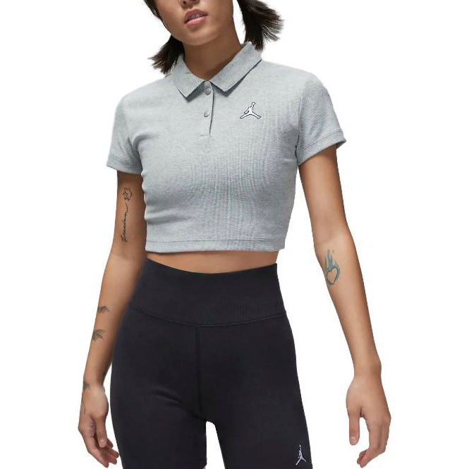 Jordan logotipi kalta qirrali yubkali kalta yengli ayollar futbolkasi och kulrang