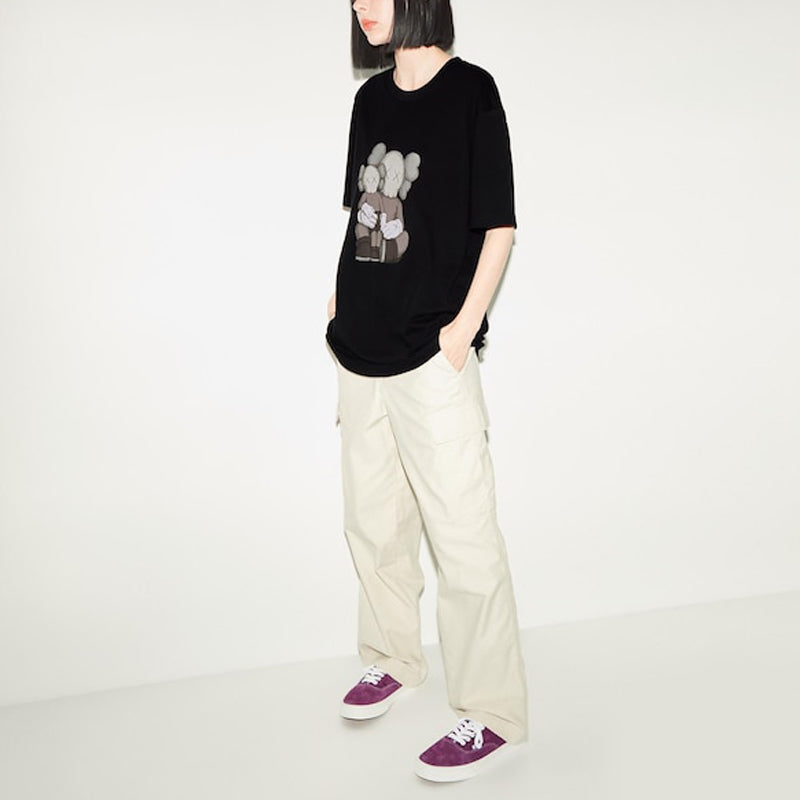 Uniqlo x KAWS Erkaklar futbolkasi