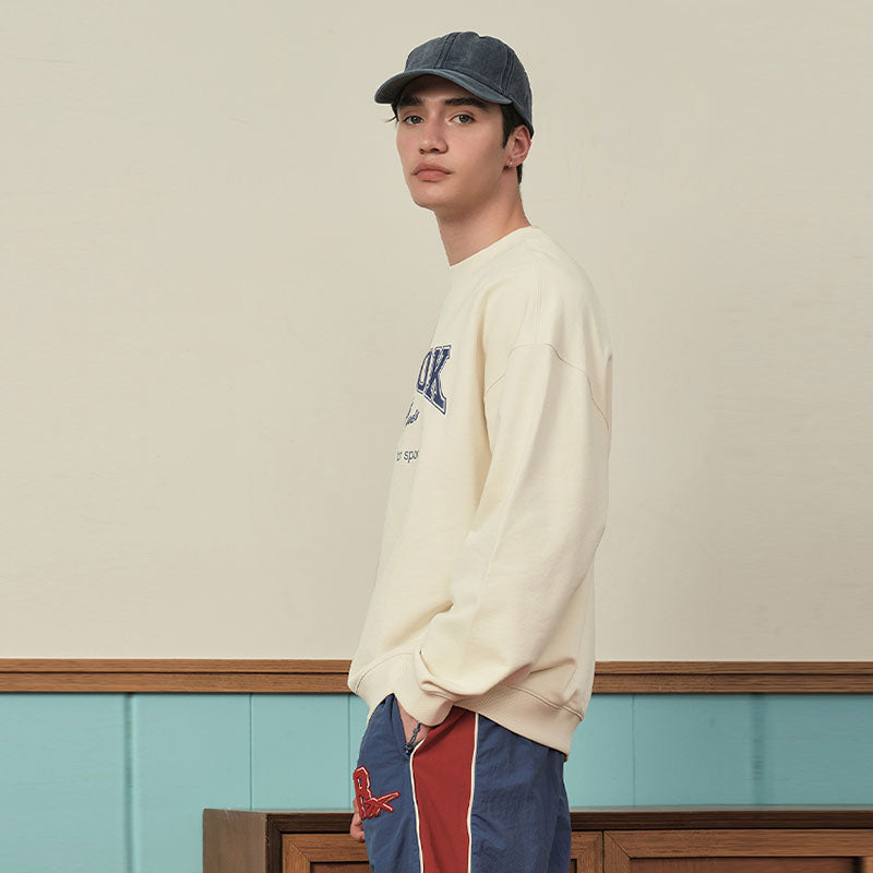 Erkaklar uchun Reebok sviter