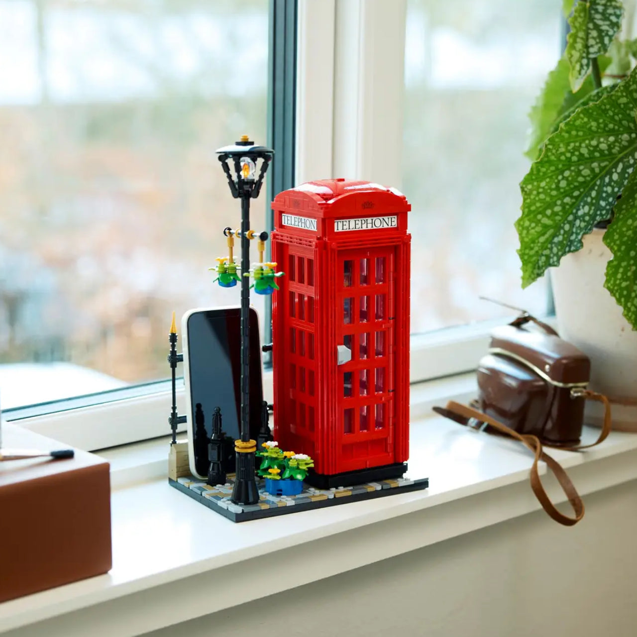 LEGO Ideas London qizil telefon qutisi (21347)