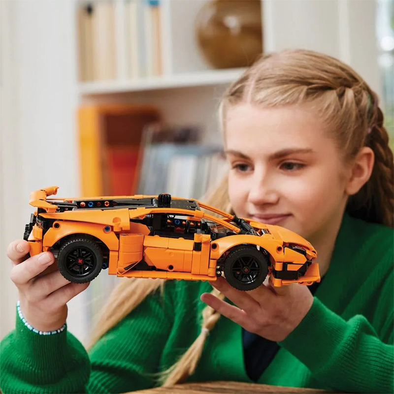 LEGO Orange Lamborghini (42196)