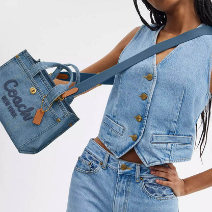 Сумка женская Coach Cargo 26 Letters Brand Embroidered - Boxette Shop