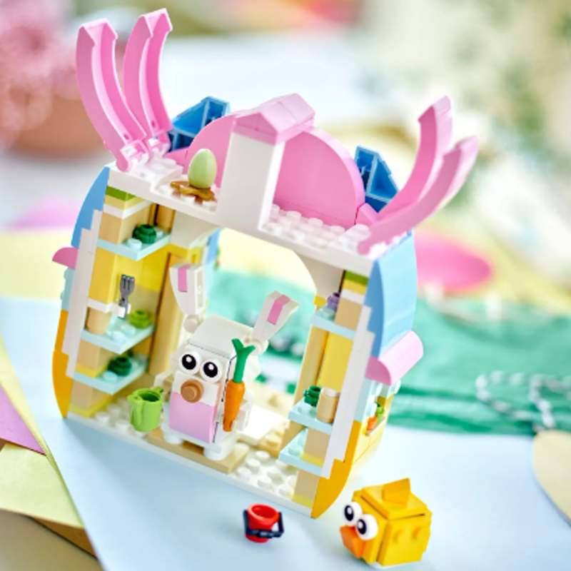 LEGO Spring Garden uyi va issiqxonasi (40682)