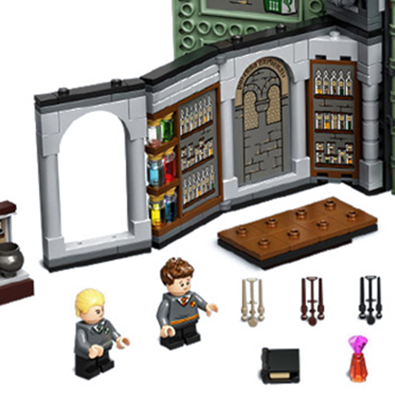 LEGO Garri Potter "Xogvarts qahramonlari: iksirlar sinfi" (76383)