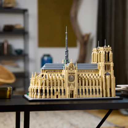 LEGO konstruktori "Notre Dame de Parij"