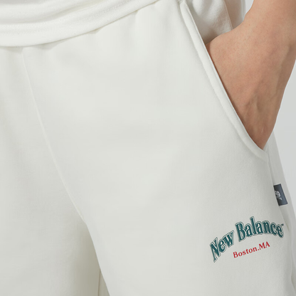 Yangi muvozanatni o'rgatish uchun qulay nafas oladigan, o'rta ko'tarilgan torli kundalik shimlar bej