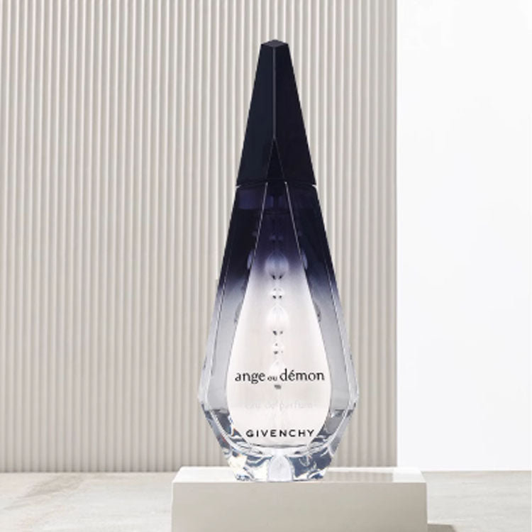 Givenchy ayollar uchun Ange ou Demon le secret parfyum suvi