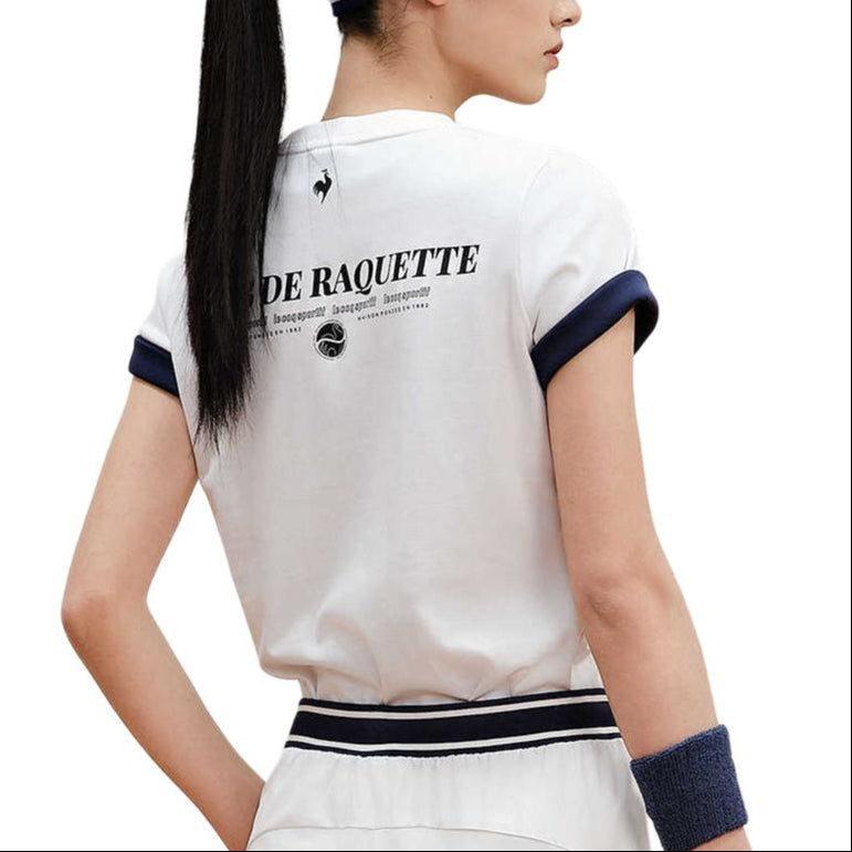 Le coq sportif brendi logotipi shablonlari ochiq havoda kundalik sport ekipaji bo'yinbog'li kalta yengli futbolka ayollar