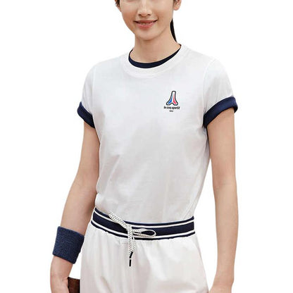 Le coq sportif brendi logotipi shablonlari ochiq havoda kundalik sport ekipaji bo'yinbog'li kalta yengli futbolka ayollar