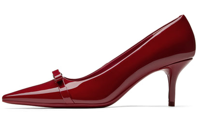 Charlz va Keyt ayollar poyabzali