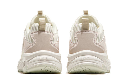 Ayollar uchun tuya krossovkalari