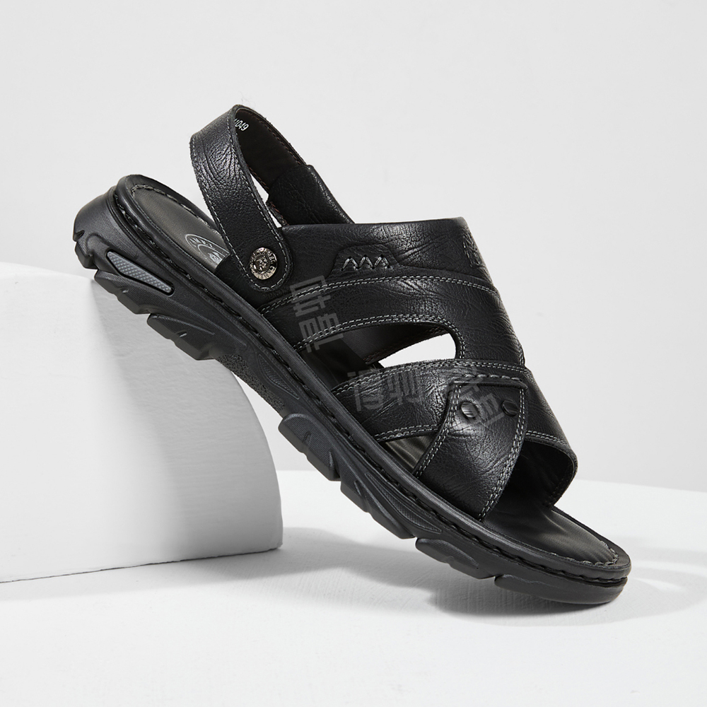 Erkaklar uchun tuya shaklidagi sandallar