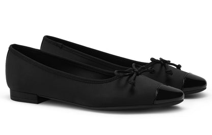Charlz va Keyt ayollar uchun espadrillar