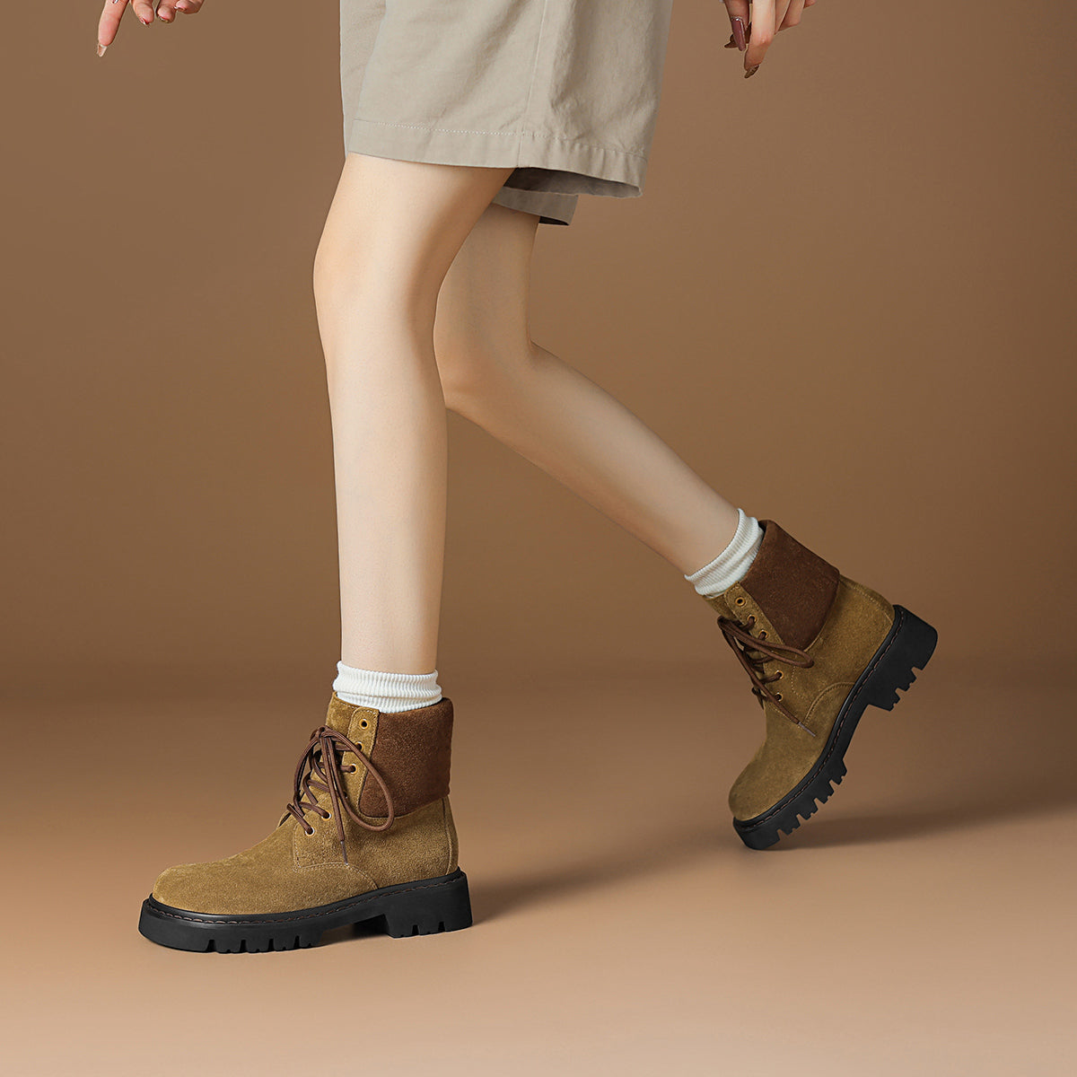 Rosa Bianca ish retro ayollar etiklari