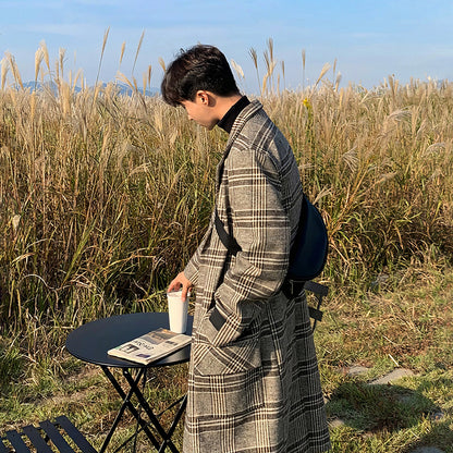 Yumshoq astarli o'rta uzunlikdagi tvid qalin tizzali koreyscha bo'shashgan britan uslubidagi pastki palto bir xil ko'krakli erkaklar va ayollar