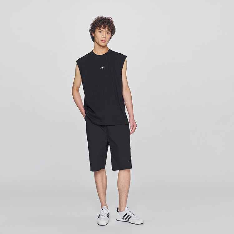 Lee ss25 qulay versiyasi yumaloq bo'yinli yamoq logotipi bitta rangli yengsiz yelek erkaklar qora