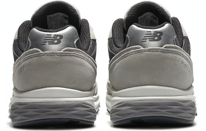 New Balance 880 seriyali "Gun Metal" krossovkalari
