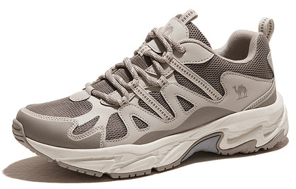 Ayollar uchun tuya krossovkalari