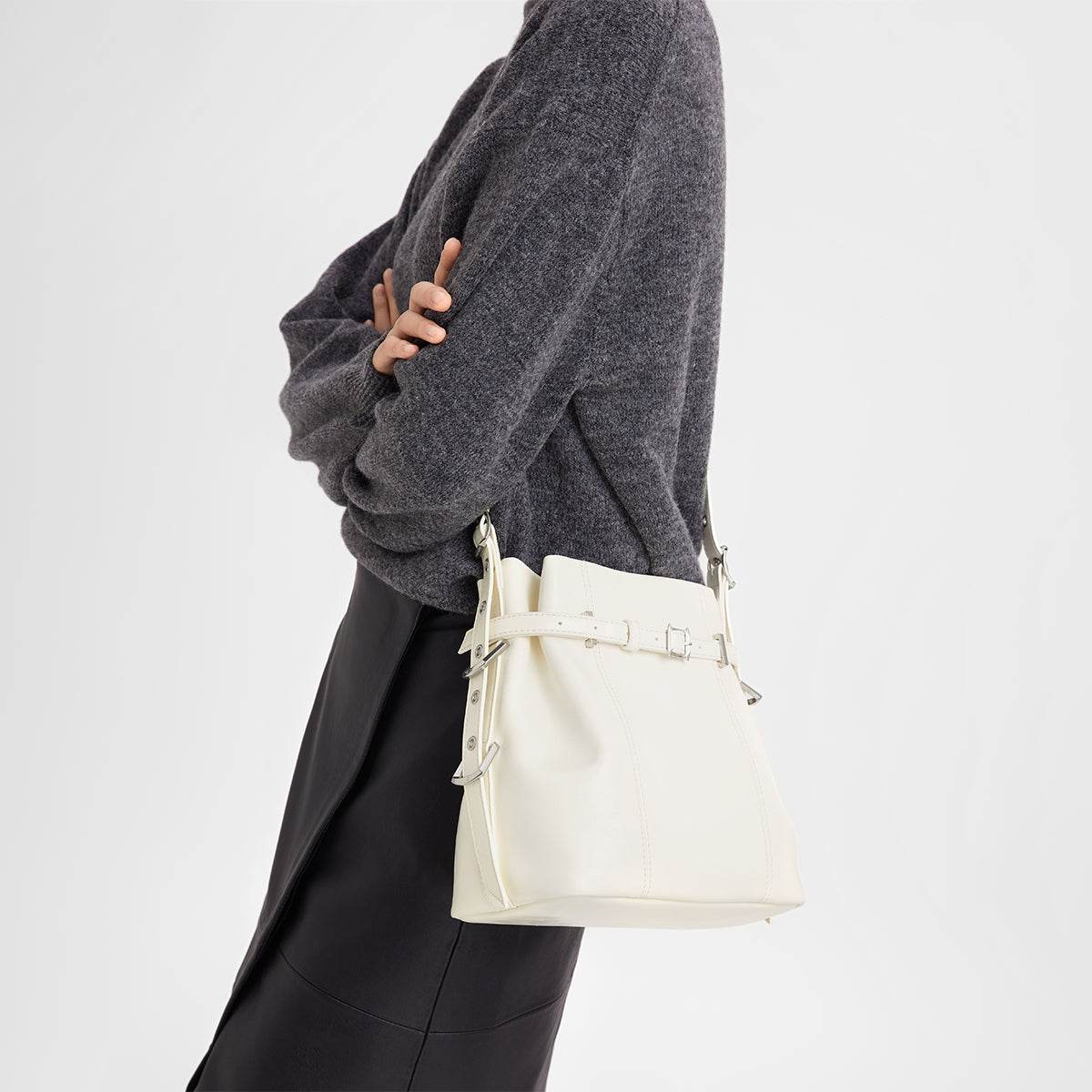 Сумка женская Charles&Keith Simple Commuter Bucket S - Boxette Shop