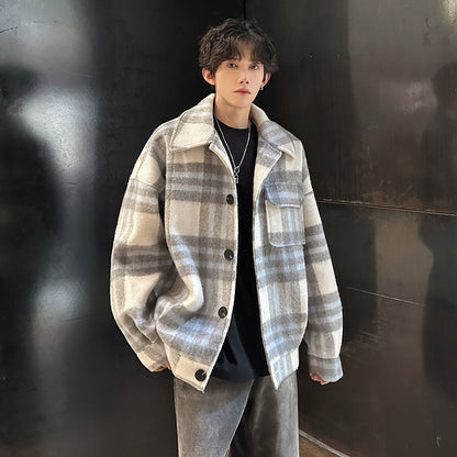 Amerika ko'cha retro kichik parfyumeriya uslubidagi bo'shashgan issiq tvid ko'ylagi, xuddi shu paragrafli erkaklar va ayollarning chiroyli paltosi.