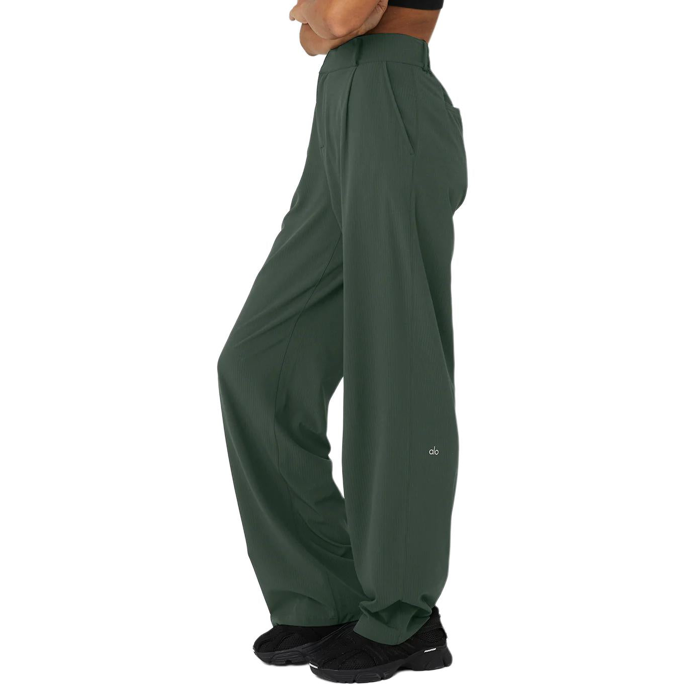 Alo Yoga ayollar shimlari