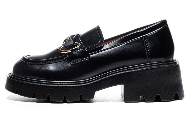 Ayollar uchun jangchi poyabzallari