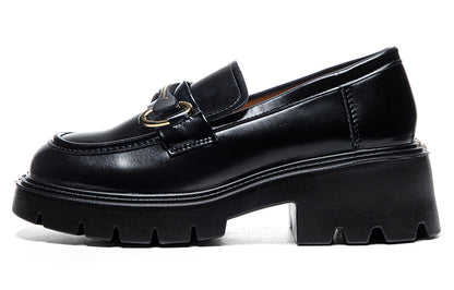 Ayollar uchun jangchi poyabzallari