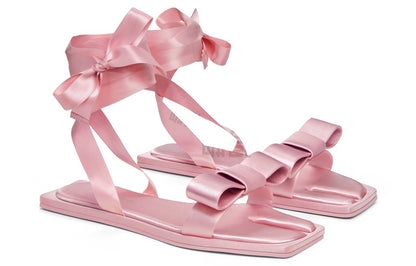 Charlz va Keyt ayollar sandallari