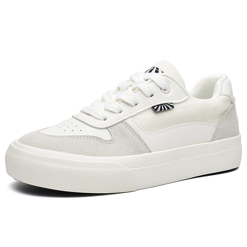 AAA 1955-yildan beri krossovkalar