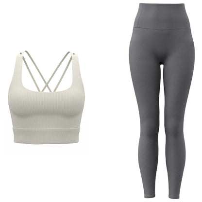 FARO ayollar sport kostyumi