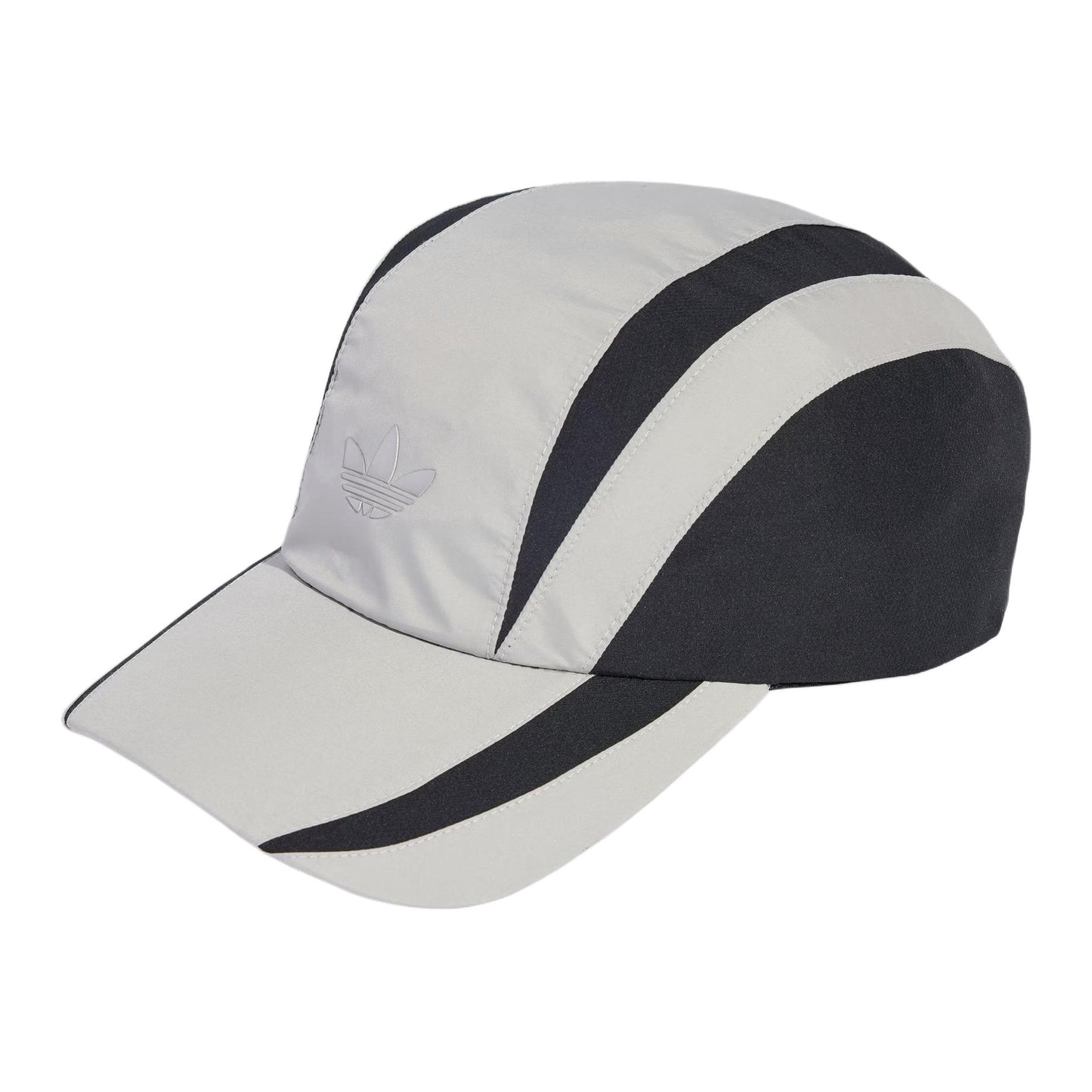 Adidas qalpoqchasi