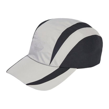 Adidas qalpoqchasi