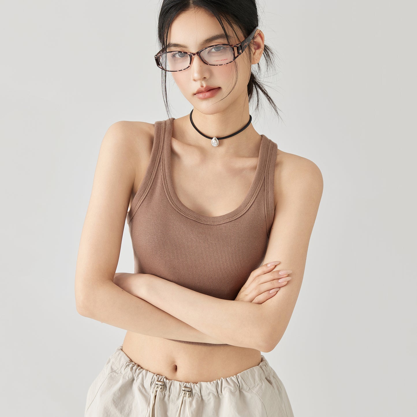 Golfkross asosiy qismi bir tekis tashqi kiyim yengsiz kamzulga qisqa qism shirin salqin shamol achchiq qiz ip ichida yuqori jilet ayol