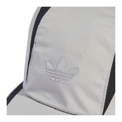 Adidas qalpoqchasi